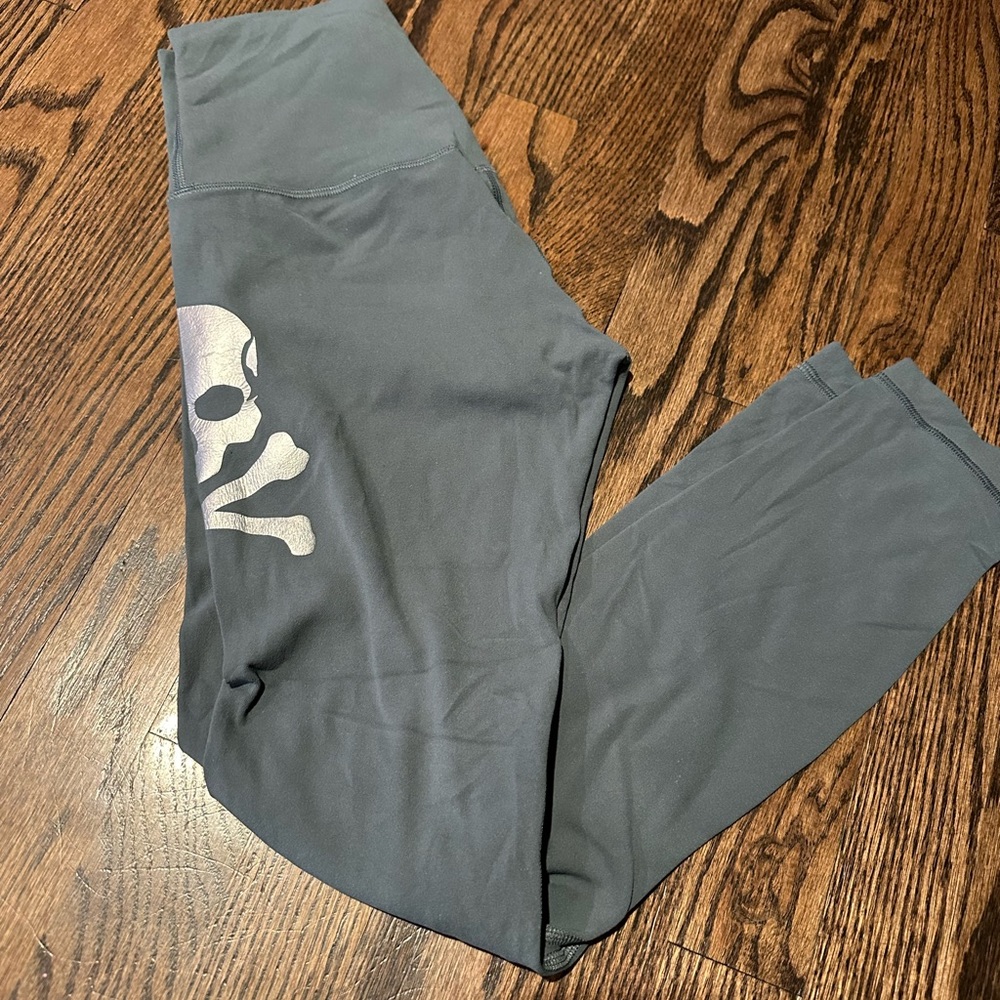 Lululemon Soul Cycle Align so 4 green